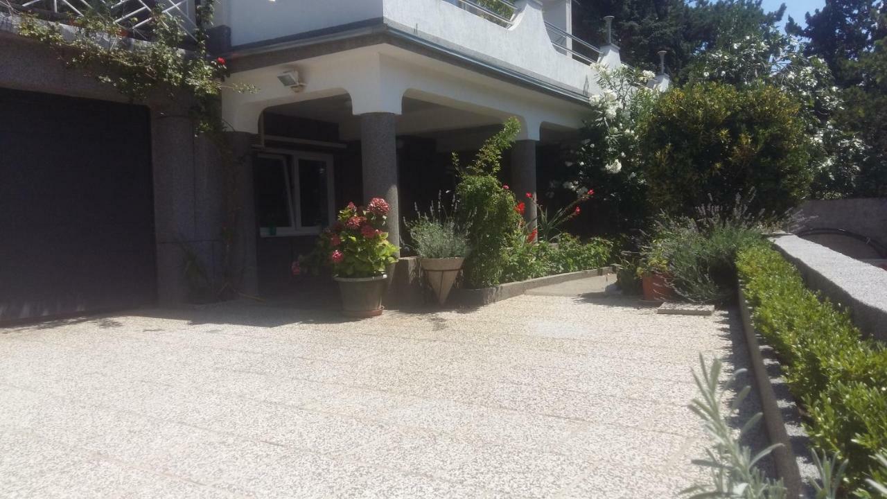 Apartment Melany Senj  Bagian luar foto